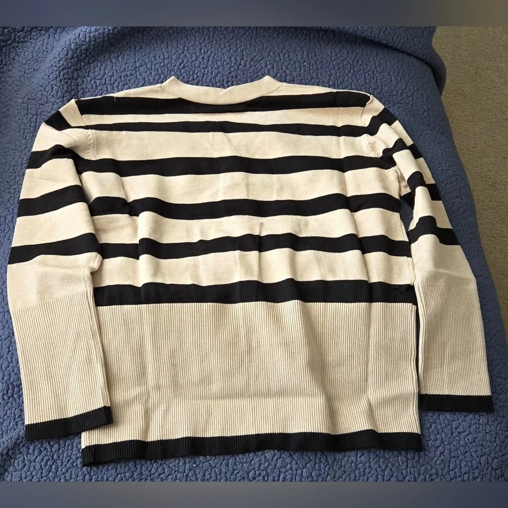 Viottiset  2 Piece Outfit/Lounge Wear #1206 NWOT - Picture 5 of 13